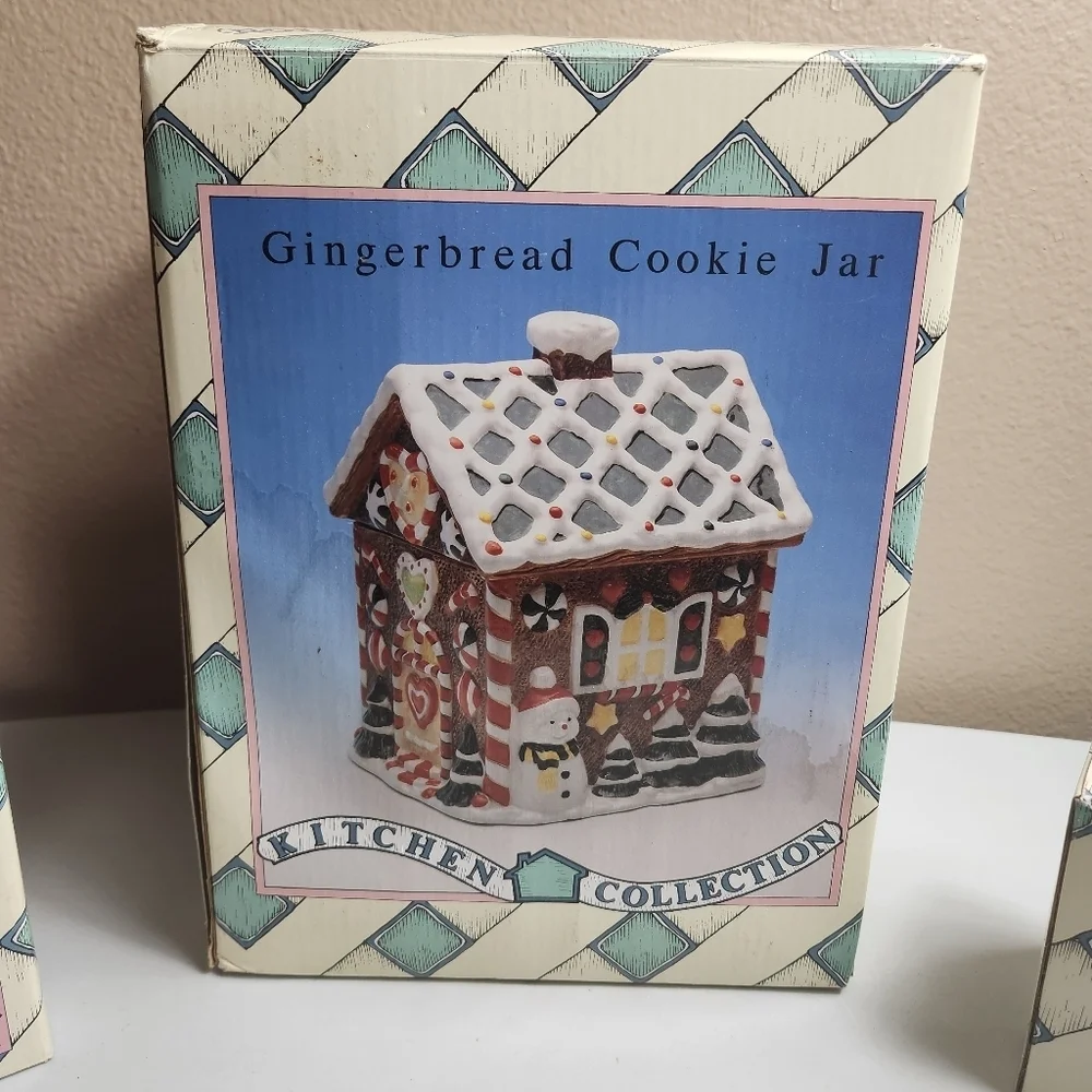 Kitchen Collection VTG Gingerbread House Cookie Jar